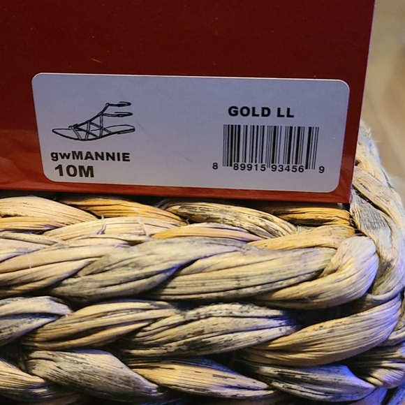 Guess Sandals - Picture 4 of 4